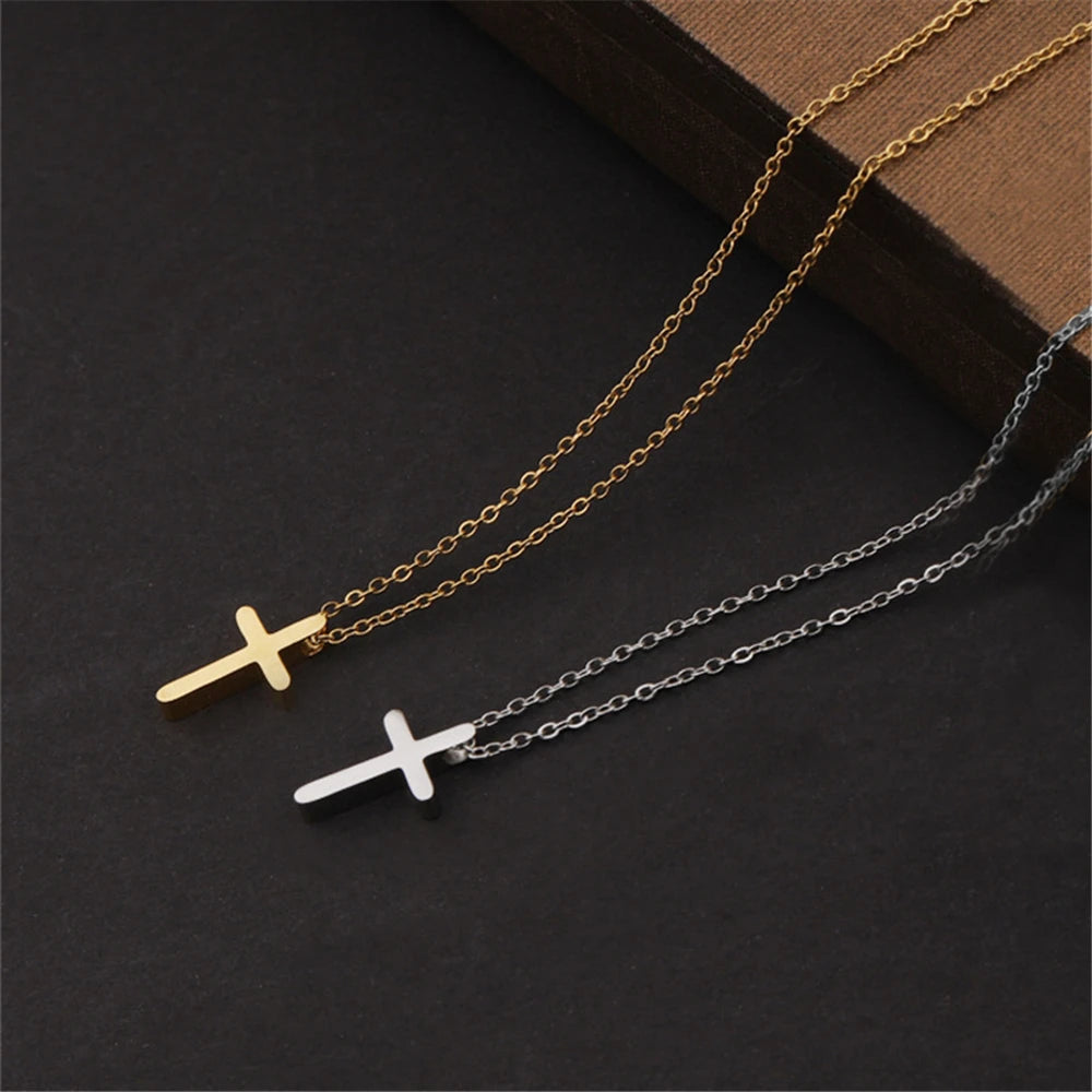 Collier Chrétien Croix de Jésus en Acier Inoxydable – Faith & Life